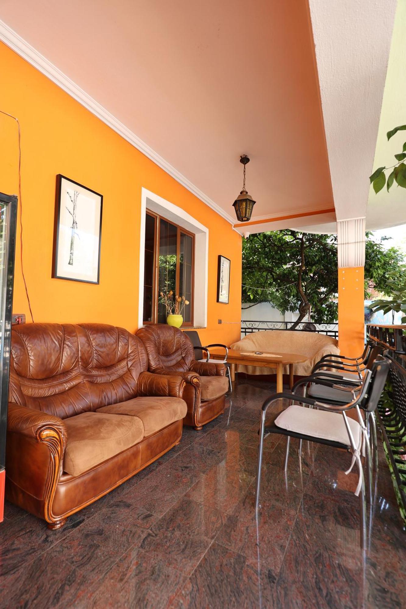 Hostel Osho Tiranë Luaran gambar