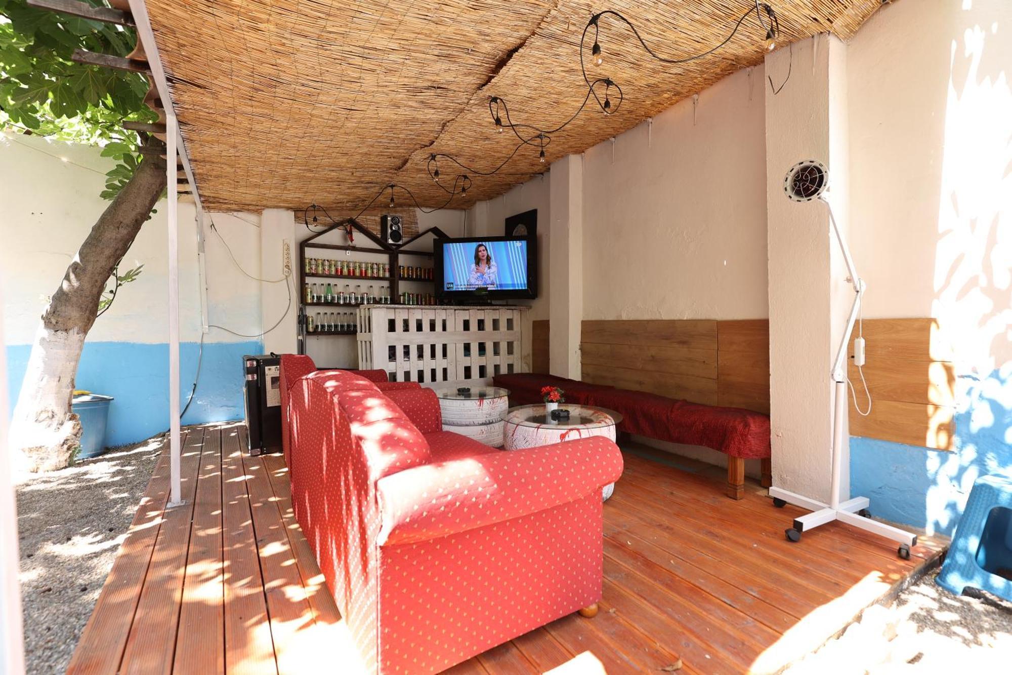 Hostel Osho Tiranë Luaran gambar