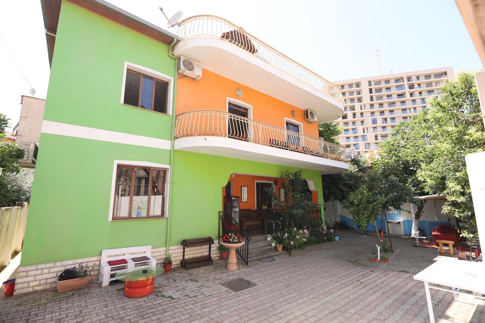 Hostel Osho Tiranë Luaran gambar