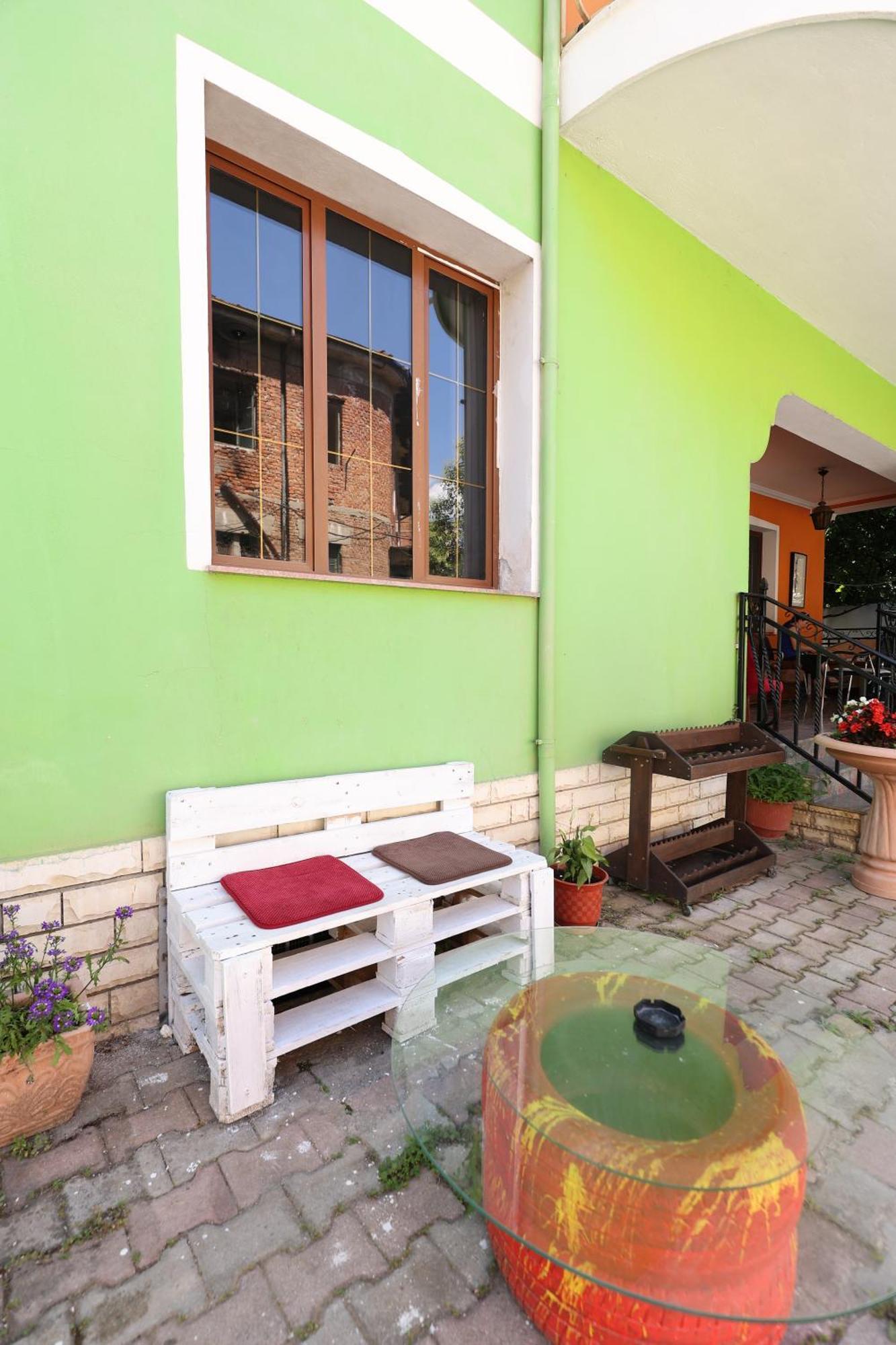 Hostel Osho Tiranë Luaran gambar