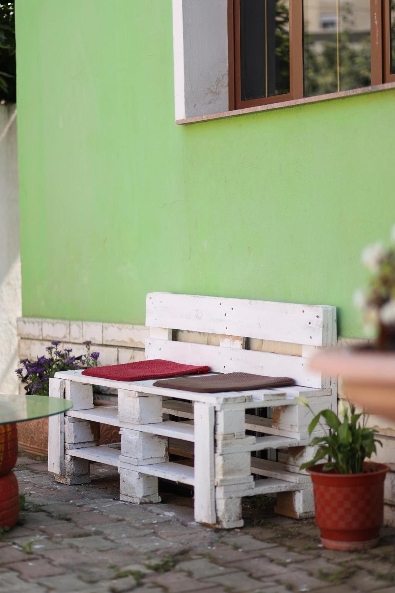 Hostel Osho Tiranë Luaran gambar